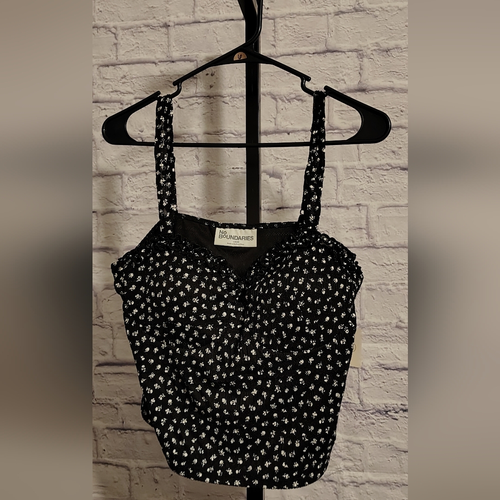 NWT No Boundaries Large Black Floral Women's Top and Skirt (See all Photos)